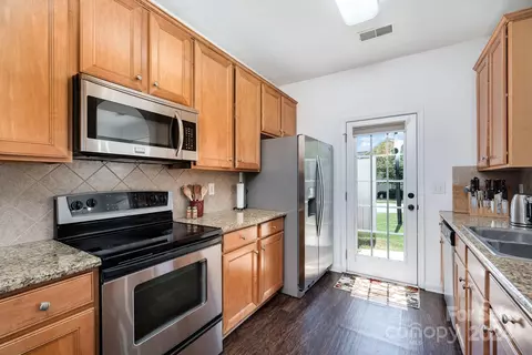 1912 Travertine Ln, Fort Mill, SC 29708 photo 5
