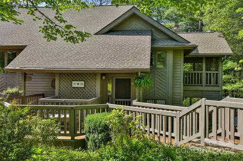 99 River Park Villas Dr, Sapphire, NC 28774