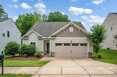 2318 Marthas Ridge Dr, Statesville, NC 28625
