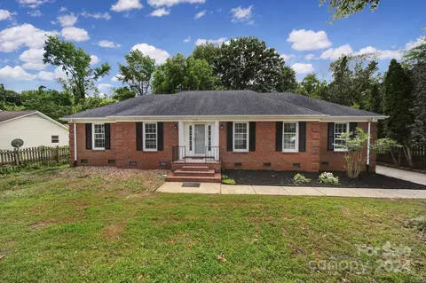 7200 Marlbrook Dr, Charlotte, NC 28212