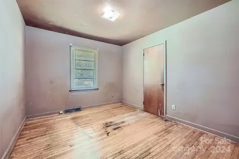 Bedroom - 514 Westside Ter, Davidson, NC 28036 photo 2 of 3