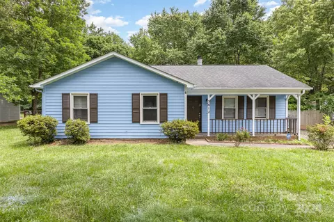 5812 Old Meadow Rd, Charlotte, NC 28227