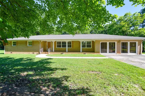 327 Gray Dr, Charlotte, NC 28213