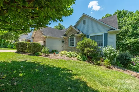 9 Winding Oak Dr, Arden, NC 28704