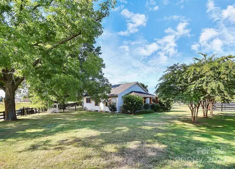 Exterior - 13520 Rocky River E Rd E, Davidson, NC 28036 photo 6 of 12