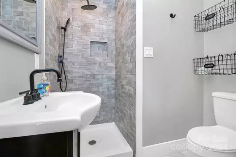 Bath - 13520 Rocky River E Rd E, Davidson, NC 28036 photo 3 of 3