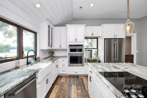 Kitchen - 13520 Rocky River E Rd E, Davidson, NC 28036 photo 1 of 6