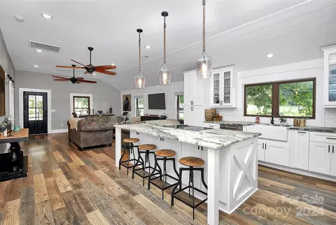 Kitchen - 13520 Rocky River E Rd E, Davidson, NC 28036 photo 2 of 6