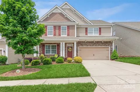 9014 Inverness Bay Rd, Charlotte, NC 28278