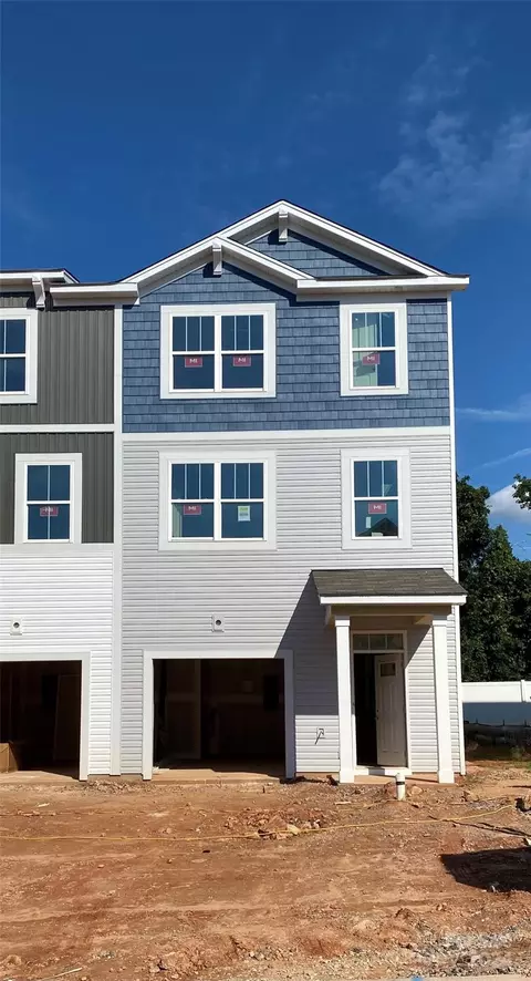 1216 Keydet Dr, Charlotte, NC 28216