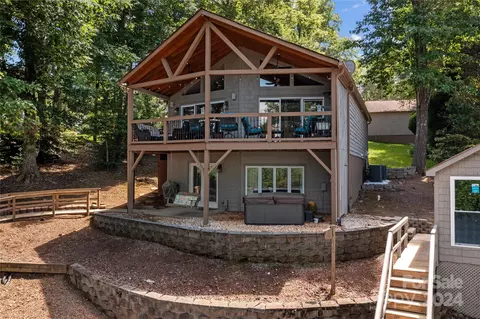 8794 Popular Ln, Sherrills Ford, NC 28673