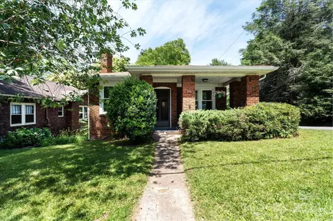 11 Bradley St, Asheville, NC 28806