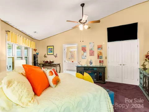 Bedroom - 19 Winter Ln, Clyde, NC 28721 photo 3 of 6