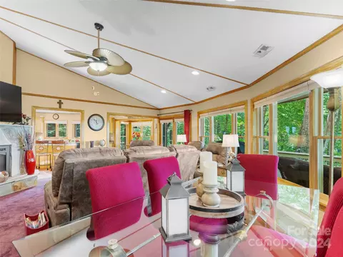 Dining - 19 Winter Ln, Clyde, NC 28721 photo 3 of 3
