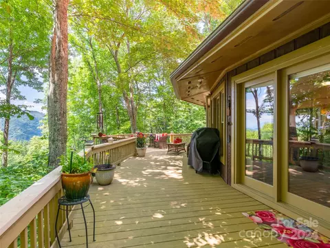 Exterior - 19 Winter Ln, Clyde, NC 28721 photo 3 of 19