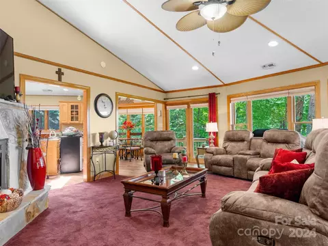 Living - 19 Winter Ln, Clyde, NC 28721 photo 2 of 2