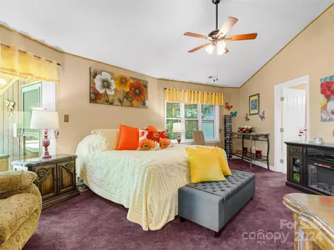 Bedroom - 19 Winter Ln, Clyde, NC 28721 photo 1 of 6