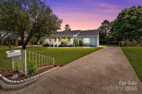 623 Peacehaven Rd, Kannapolis, NC 28083