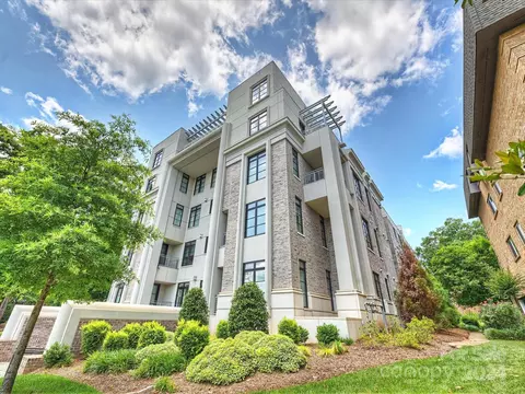 1333 Queens E3 Rd #E3, Charlotte, NC 28207