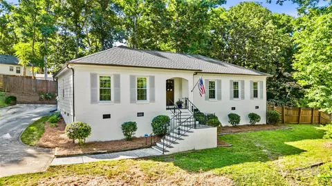 7508 Hawkstand Ln, Charlotte, NC 28210