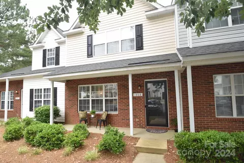 1868 Birch Heights Ct, Charlotte, NC 28213