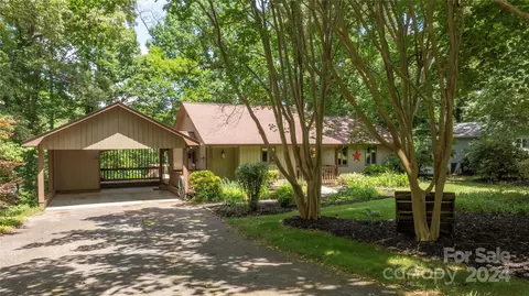 7647 Lynwood Rd, Sherrills Ford, NC 28673