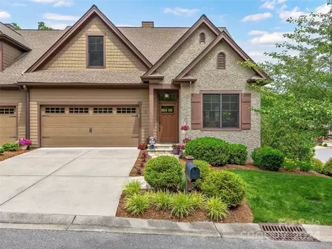 1 Meadow Vista Ct, Asheville, NC 28803