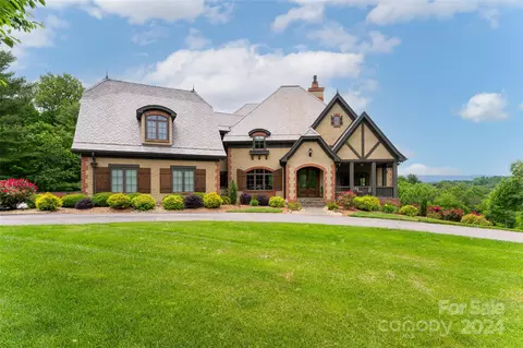 33 Walnut Grove Ln, Asheville, NC 28806
