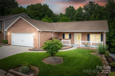 1281 Wexford Village Ne Cir NE, Lenoir, NC 28645