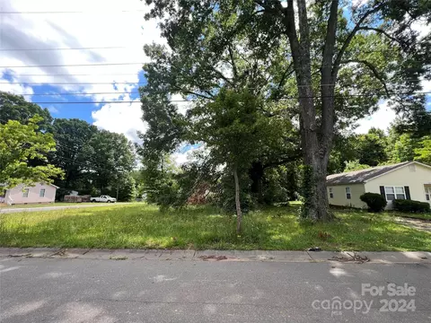 403 E Todd Ln, Charlotte, NC 28208