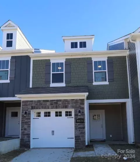 5015 Falstone Dr, Charlotte, NC 28269