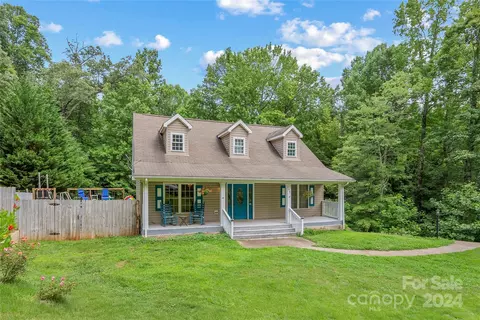 190 Cedarbrook Ln, Nebo, NC 28761