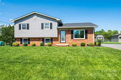 1246 Venus St, Conover, NC 28613