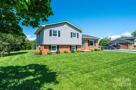 1246 Venus St, Conover, NC 28613 photo 3