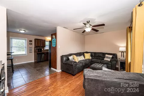 1246 Venus St, Conover, NC 28613 photo 11