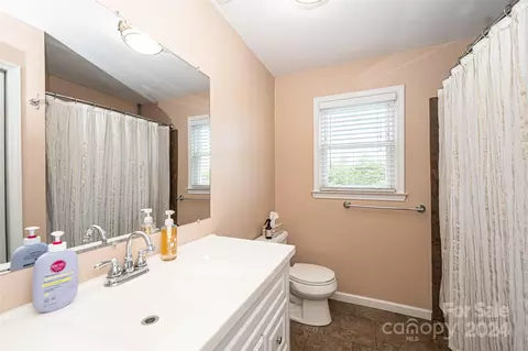 1246 Venus St, Conover, NC 28613 photo 22