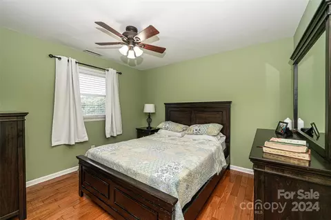 1246 Venus St, Conover, NC 28613 photo 17