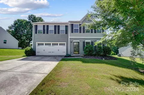 2419 Willow Pond Ln, Concord, NC 28025