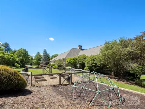4 Walnut Ln, Fletcher, NC 28732 photo 41