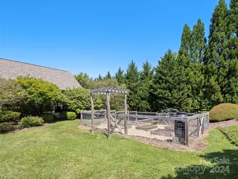 4 Walnut Ln, Fletcher, NC 28732 photo 42