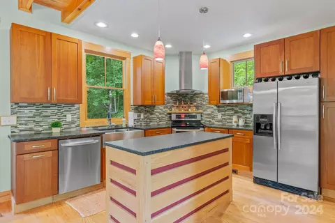 62 Chestnut Forest Rd, Fairview, NC 28730 photo 7