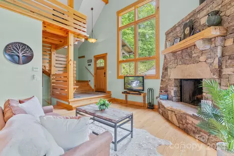 62 Chestnut Forest Rd, Fairview, NC 28730 photo 4