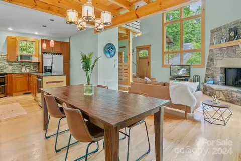 62 Chestnut Forest Rd, Fairview, NC 28730 photo 9