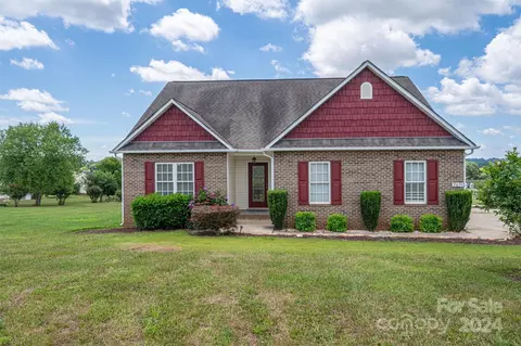 2639 Little River Ct, Lincolnton, NC 28092