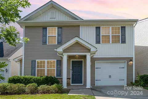 13824 Pinyon Pine Ln, Charlotte, NC 28215