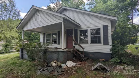 806 N Salisbury Ave, Spencer, NC 28159
