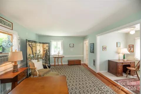 269 E Main St, Brevard, NC 28712 photo 33