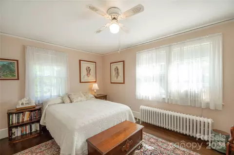 269 E Main St, Brevard, NC 28712 photo 23