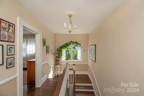 269 E Main St, Brevard, NC 28712 photo 16