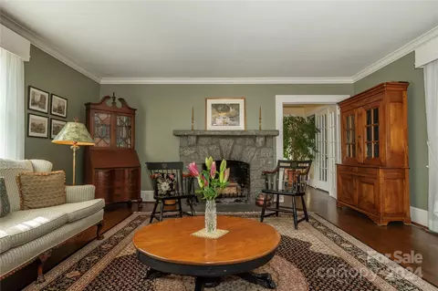 269 E Main St, Brevard, NC 28712 photo 5